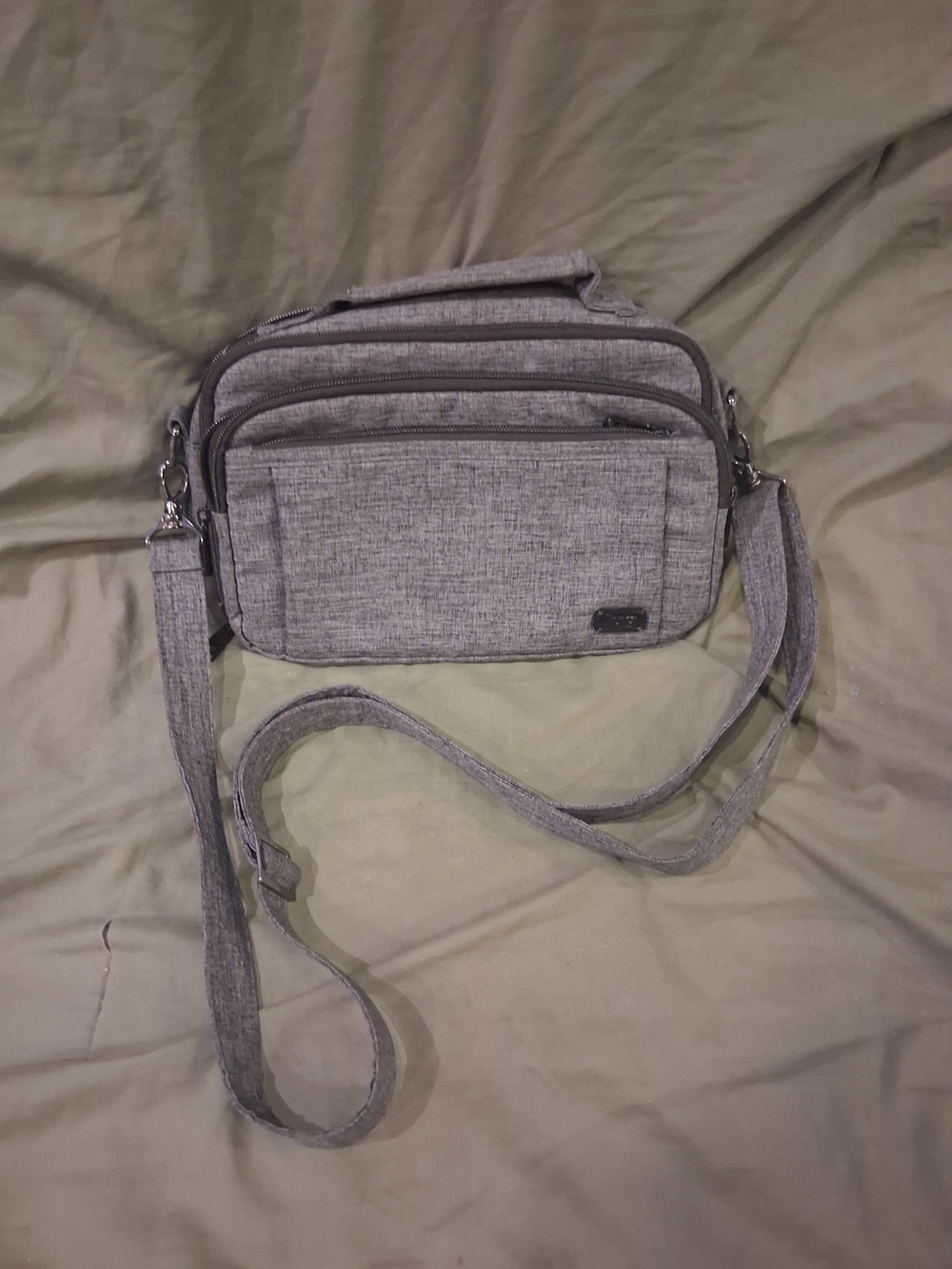 Lug - Scoop Crossbody Bag in Heather Grey